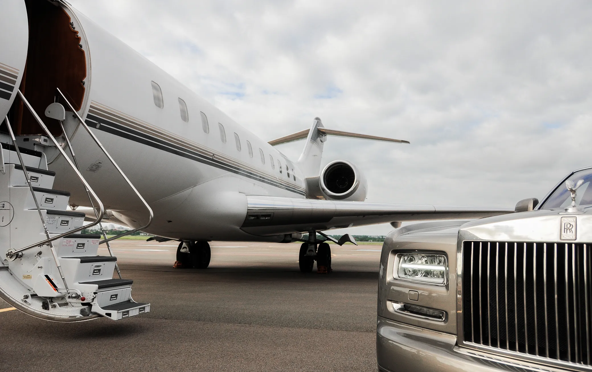 Aircraft Sales & Acquisitions